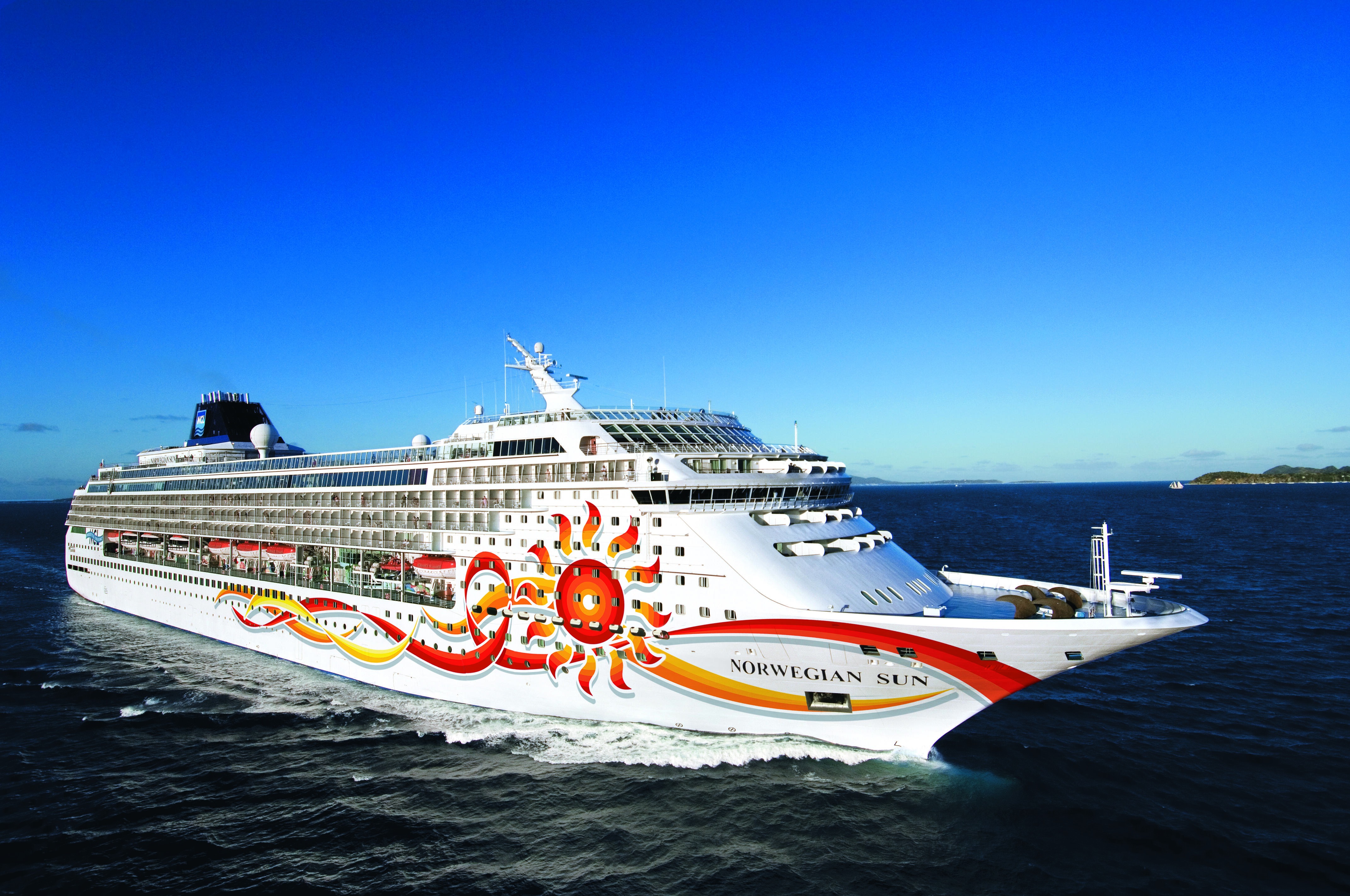 NORWEGIAN SUN İLE BÜYÜK BALTIK BAŞKENTLERİ