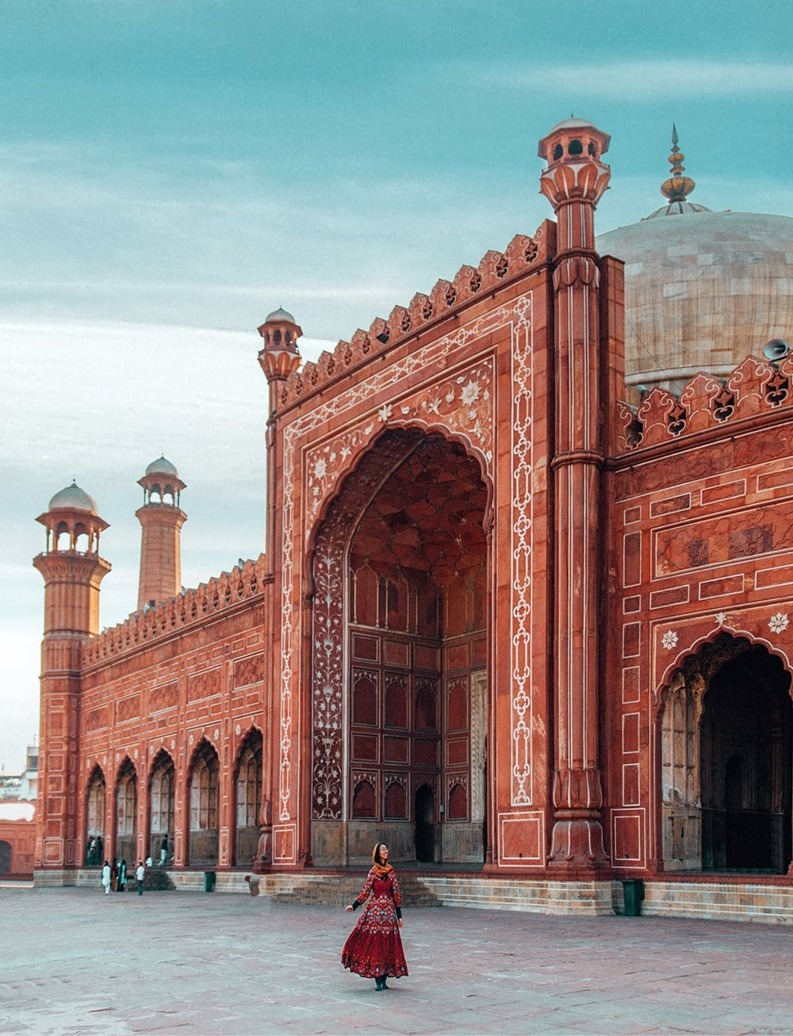 Premium Pakistan’ın Kalbine Yolculuk: Lahor’dan Kailash Vadilerine Kültür ve Ritüel Turu